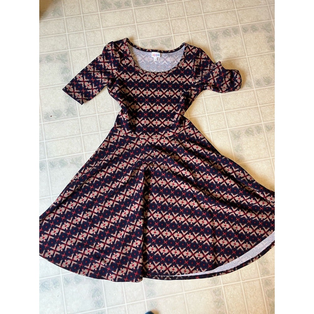 Lularoe Nicole Blue Diamond Print Dress Size med Circle Skirt Modest Short Slv